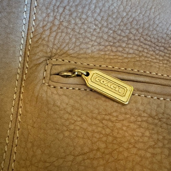 Coach 4944 Pebbled Leather Sling Backpack Taupe, Brass Hardware, Vintage 1990s - Picture 3 of 16